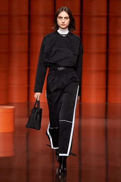 Look 7